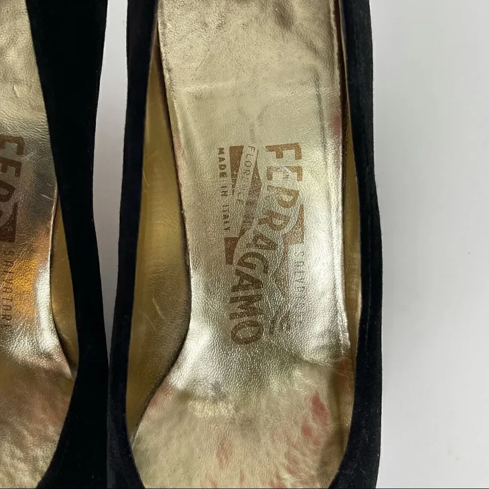 Salvatore Ferragamo Kitten Heel Cap Toe Black Pumps Size 7AA